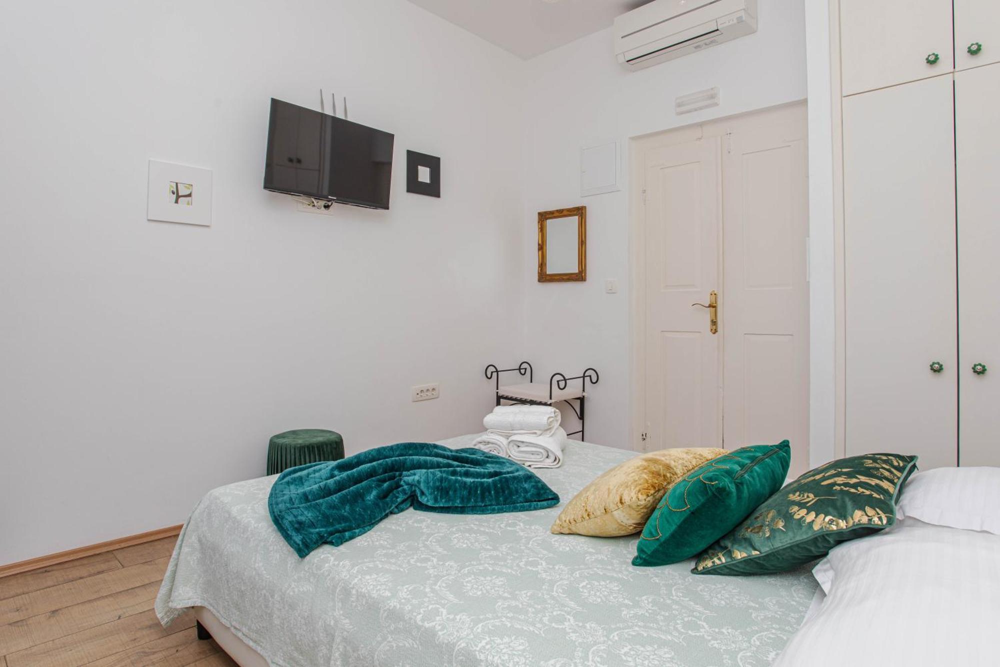 Guesthouse Mimbelli Orebic Ngoại thất bức ảnh
